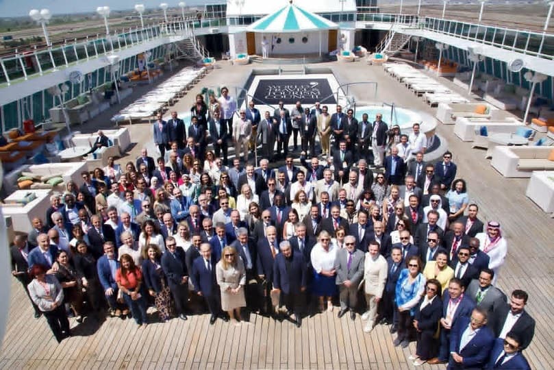 قمة قادة المجلس العالمي للسفر والسياحة على متن السفينة السياحية "Crystal Serenity" بقناة السويس