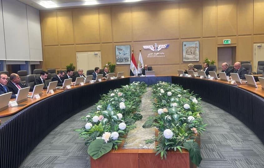 وزير الطيران يستعرض مع شركة "TAV Airports" إمكانية التعاون في إدارة وتشغيل المطارات