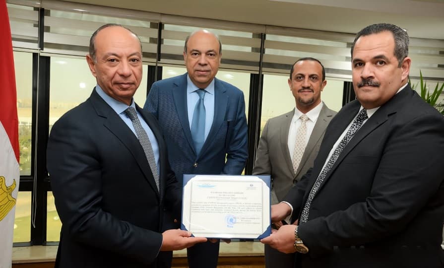 سلطة الطيران المدني تمنح مطاري العلمين وسوهاج أول شهادة ترخيص كمطارات دولية منذ تشغيلهما