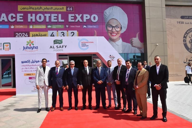 وزير السياحة يفتتح المعرض الدولي لتجهيزات الفنادق والمنشآت السياحية " HACE 2024".. بالصور