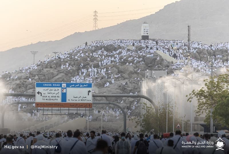 السعودية: 1.8 مليون حاج وقفوا على عرفات لتأدية مناسك حج 1445هـ.. 1.6 مليون من خارج المملكة