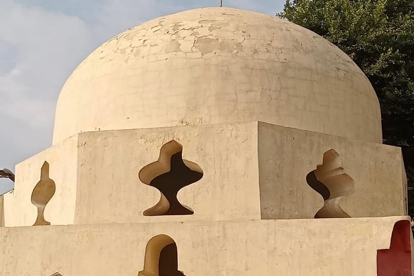 تسجيل قبتين في عداد الآثار الإسلامية وتحديد الحرم الأثري لمجموعة من المباني بالقاهرة