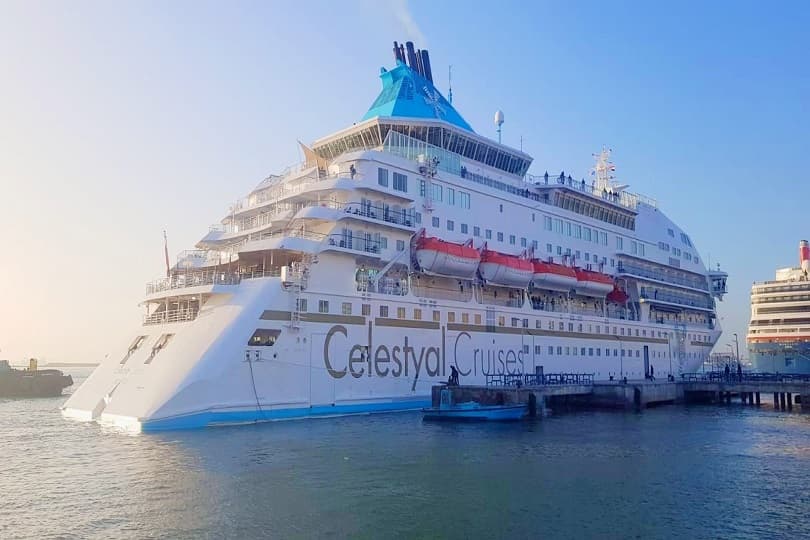 ميناء بورسعيد يستقبل السفينة CELESTYAL CRYSTAL وعلى متنها 662 سائحا