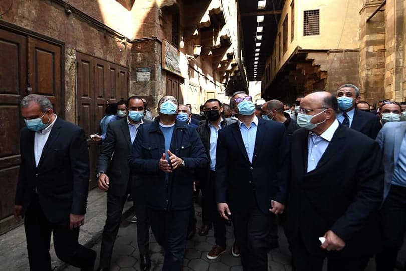رئيس الوزراء عن تطوير "القاهرة التاريخية": سنعيدها للخريطة السياحية ونحافظ على الحرف اليدوية
