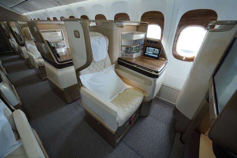 طيران الإمارات تضيف زيوريخ والرياض لوجهات طائراتها المحدثة من طراز بوينج B777 أكتوبر القادم