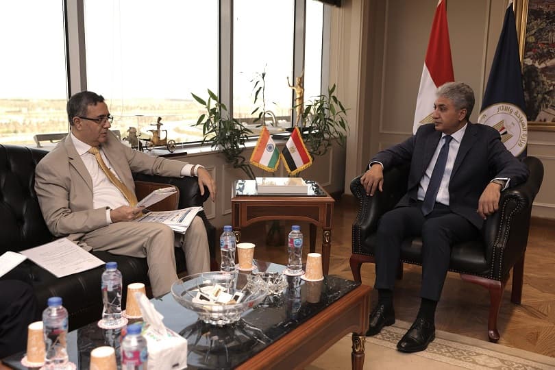 وزير السياحة يبحث مع سفير الهند بالقاهرة الترويج السياحي لمصر وزيادة عدد السائحين الهنود