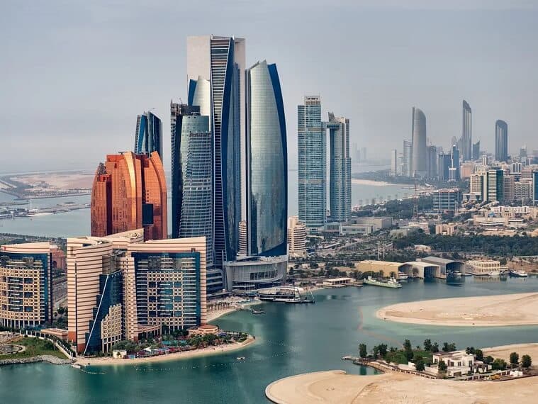 فنادق أبوظبي تستقبل 4.1 مليون نزيل في 2022 بإيرادات 5.4 مليار درهم.. بالتفاصيل