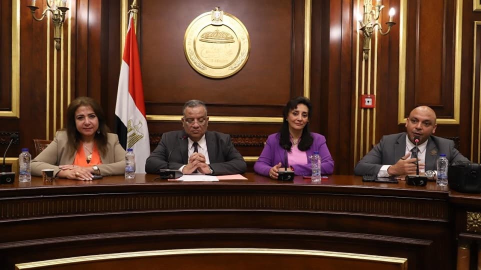 نائبة وزير السياحة تناقش تفعيل "العمرة بلس" في لجنة الثقافة والسياحة والآثار والإعلام بمجلس الشيوخ