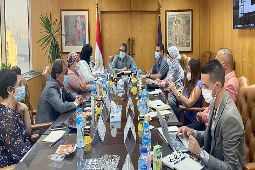 العناني يبحث تطوير مواقع السوشيال ميديا لـ"تنشيط السياحة": ترجمة المنشورات لـ13 لغة