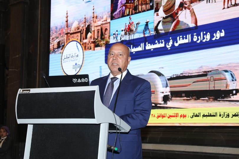 وزير النقل يستعرض دور الوزارة في تنشيط ودعم السياحة.. تفاصيل