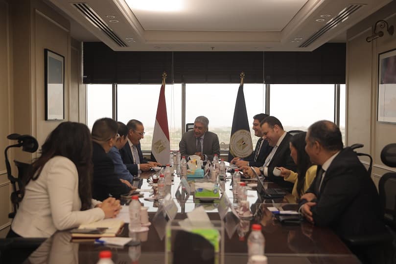 وزير السياحة يبحث مع شركة صينية للبواخر السياحية سبل تطوير منتج السياحة النيلية في مصر