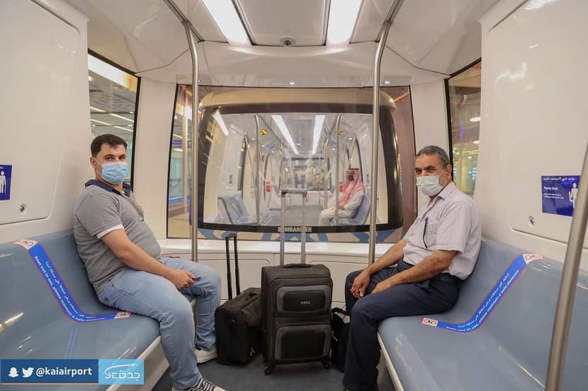 السعودية تبدأ تشغيل القطار الداخلي بمطار الملك عبدالعزيز في جدة