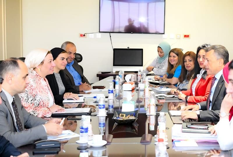 وزيرا السياحة والبيئة يبحثان تنظيم ممارسة أنشطة السياحة البيئية داخل المحميات الطبيعية