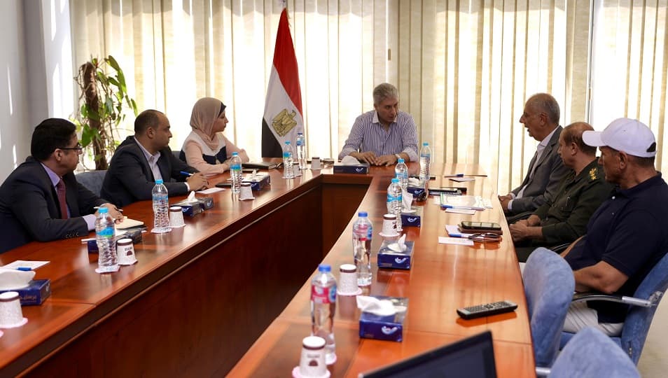 وزير السياحة يتابع مشروع تطوير الخدمات بمنطقة أهرامات الجيزة.. يساهم في تحسين تجربة السائح