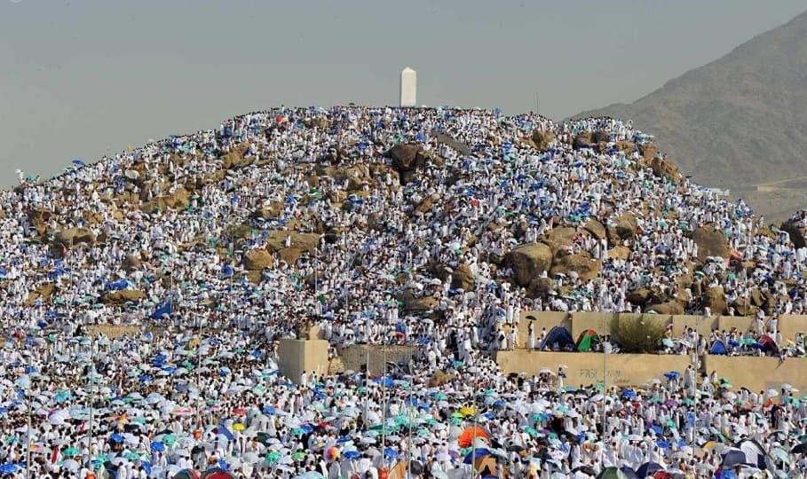 فتح باب تلقي طلبات شركات السياحة الراغبة في تنظيم برامج الحج لموسم 1443هـ/2022م