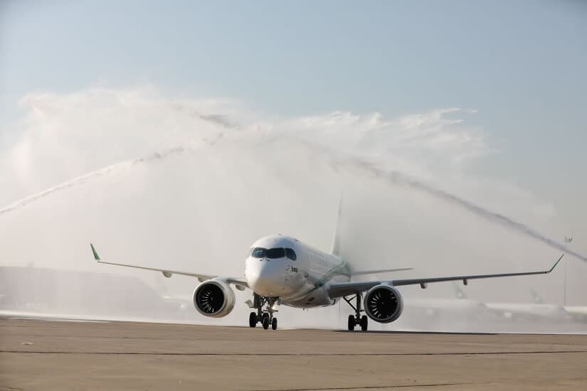 الخطوط الجوية العراقية تتسلم طائرة إيرباص حديثة من طراز A220-300