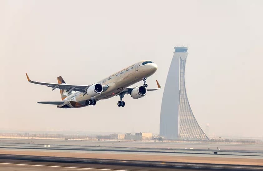 "الاتحاد للطيران" الإماراتية تنقل 18.1 مليون مسافر خلال أول 10 شهور من 2025 بزيادة 19%