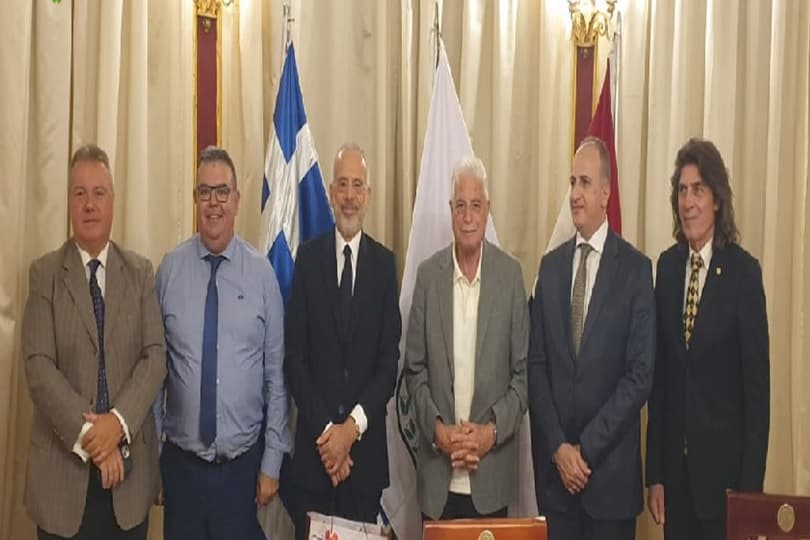 توقيع بروتوكول تآخي بين مدينتي شرم الشيخ المصرية وإيراكليون اليونانية لتنشيط السياحة