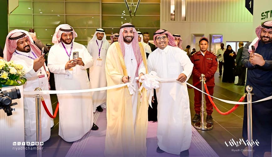 نائب غرفة الرياض يفتتح أعمال معرض ومؤتمر سوق السفر السعودي 2024