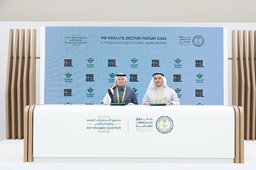 الخطوط السعودية توقع مذكرة تفاهم مع "تطوير منتزه النفط" لدعم السياحة بمشروع "THE RIG"