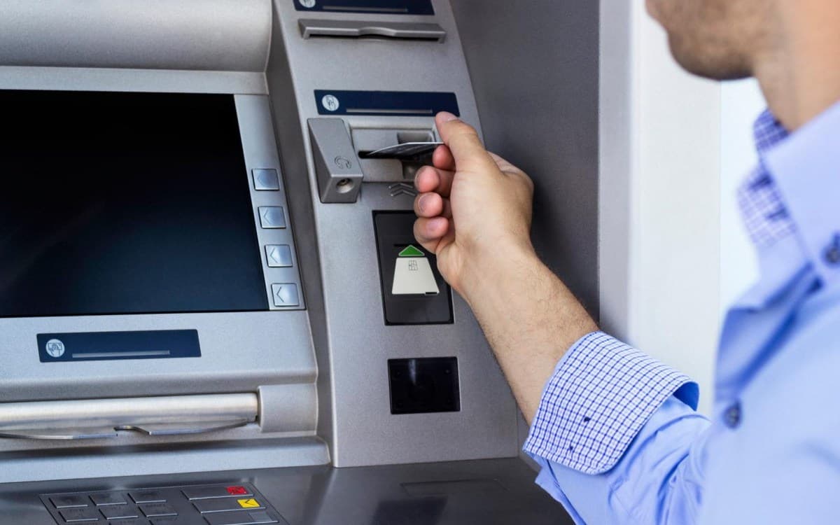 تعديل حدود السحب والإيداع البنكي للأفراد خلال شهر رمضان