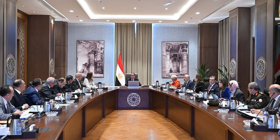 رئيس الوزراء يوجه باستثناء الفنادق المحيطة بالأهرامات والمتحف الكبير من قيد الارتفاع.. بشرط