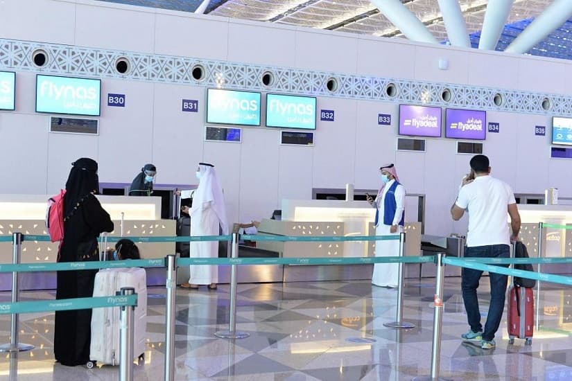 السعودية تطلق بوابة إلكترونية لتسجيل الأجانب الحاصلين على اللقاح القادمين إلى المملكة