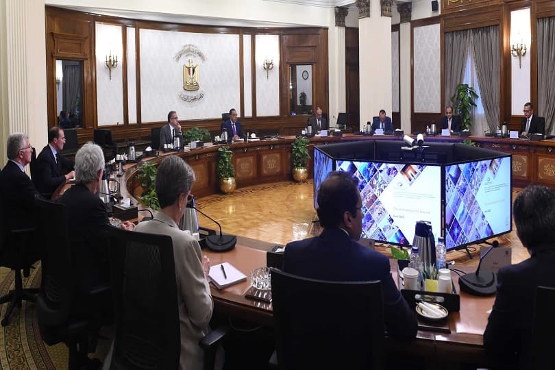 رئيس الوزراء يستعرض مسودة إستراتيجية النهوض بالسياحة المصرية