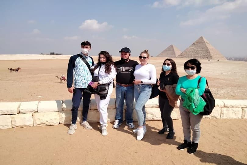 جولة سياحية للمنتخبات المشاركة في بطولة كأس العالم للرماية بالأهرامات.. بالصور