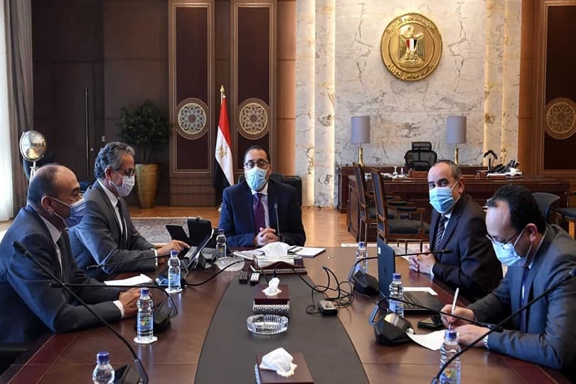 رئيس الوزراء يتابع جهود جذب أسواق بديلة ويؤكد على تغليظ عقوبة التعدي على السائحين