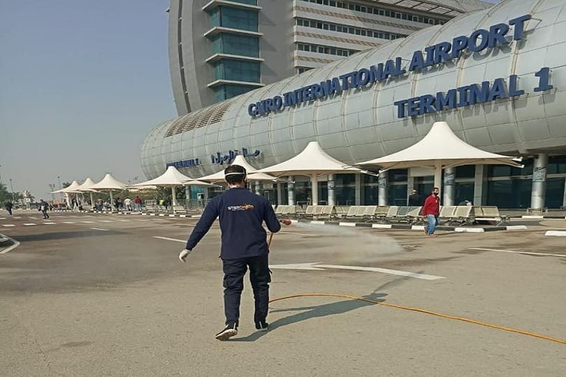 بالصور.. تكثيف الإجراءات الاحترازية في المطارات المصرية