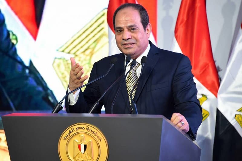 السيسي يأذن لـ "المالية" بضمان مصر للطيران في تمويل بقيمة 3 مليارات جنيه