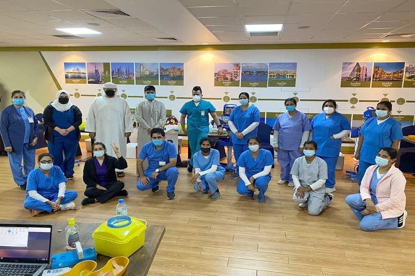 "سياحة دبي": تطعيم 10 آلاف موظف بـ20 فندقا في نخلة جميرا ضد كورونا
