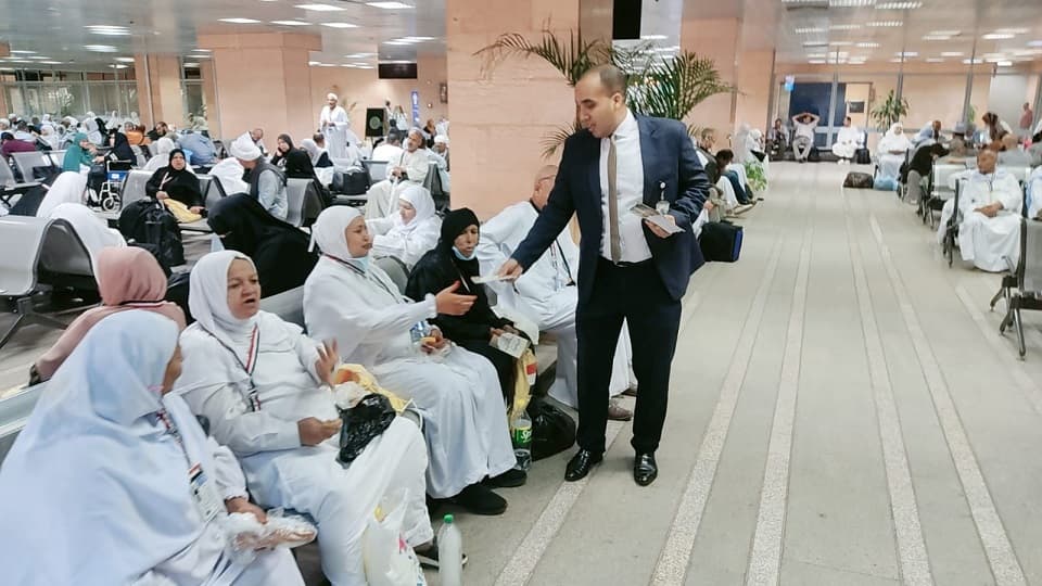 مطار الأقصر يشهد انطلاق أولى رحلات الحج إلى المدينة المنورة لموسم 1444هـ