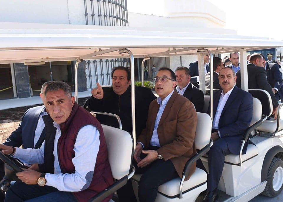 رئيس الوزراء يتفقد مشروع إنشاء قرية سياحية بالغردقة بطاقة 3 آلاف غرفة