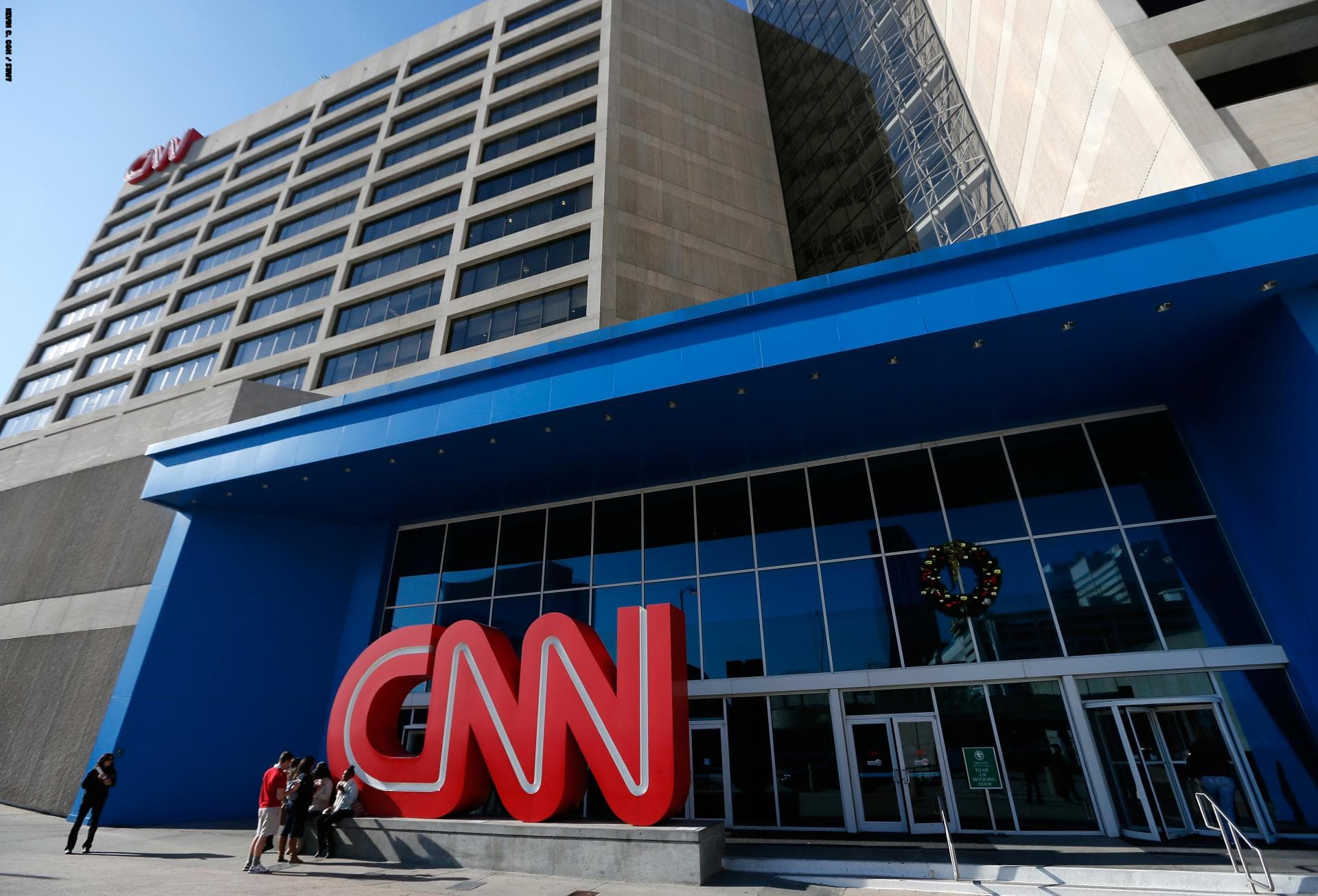 العناني يناقش مع مسئولي شبكة CNN خطة حملة الترويج السياحي لمصر الفترة المقبلة