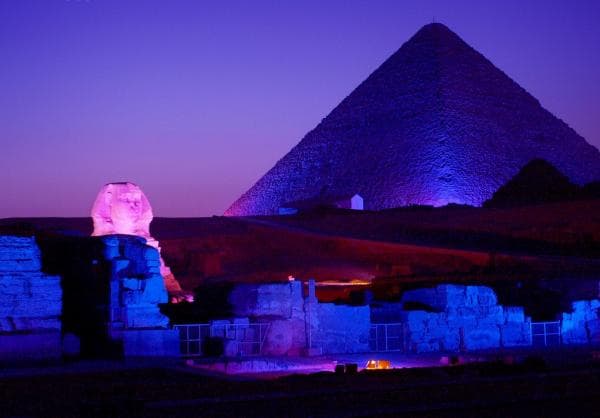 الأهرامات تحتفل بمرور 57 عاما على عروض الصوت والضوء